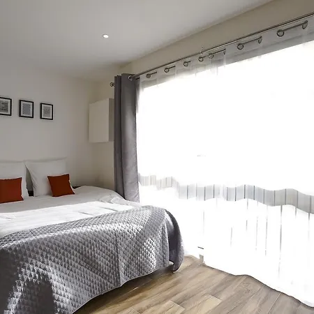 Cozy Riviera - 1 Min From The Beach דירה קאן